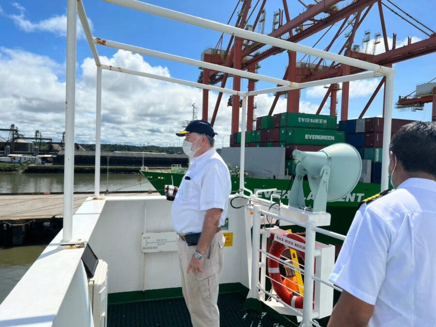 En este momento estás viendo Segundo Piloto para maniobras de practicaje en los diferentes puertos de Colombia