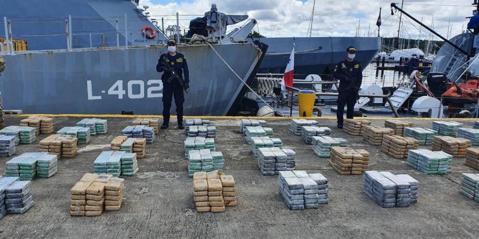 “Trepadores”, nueva modalidad de los narcos para montar coca en barcos (2021)